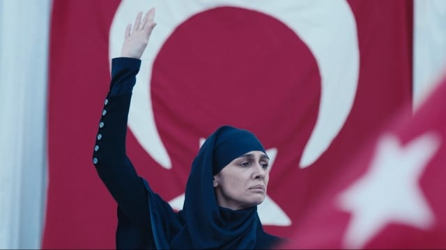 Birce Akalay’ın Halide Edip Adıvar hayranlığı! ‘Kendi filmim gibi kabullendim’