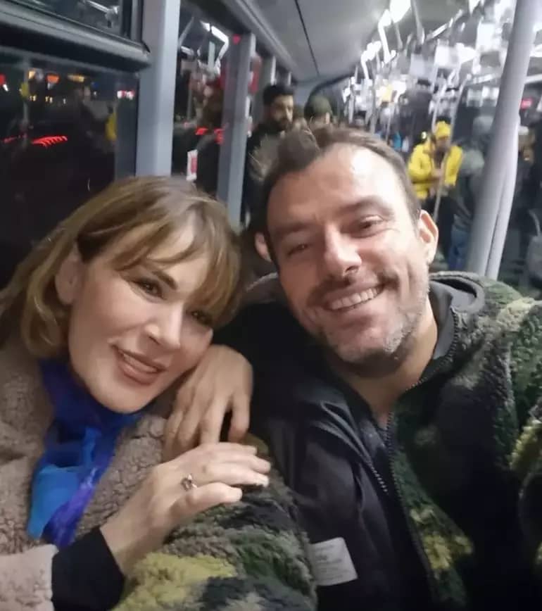 Ünlü oyuncu metrobüste görüntülendi! Halkın arasına karıştı…